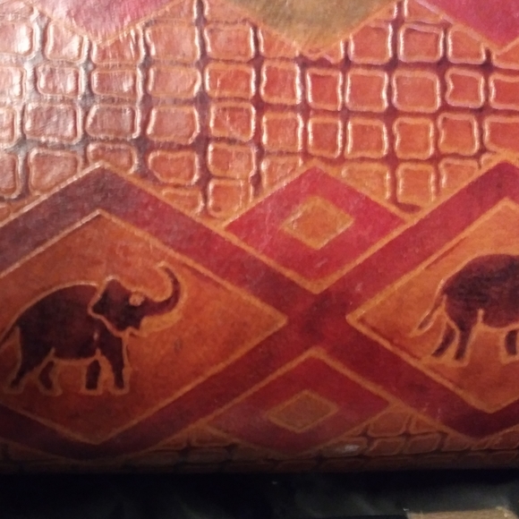 Handbags and purses - Picture 4 of 8